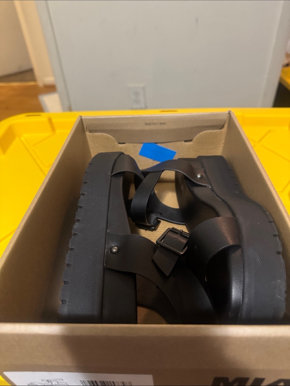 Packaging - Shoe Box - Picture 5 of 5